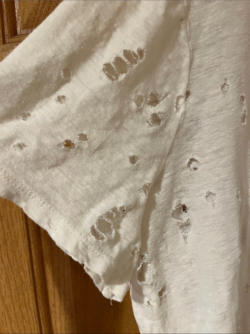 Forever 21 White Distressed Short Sleeve Tee Top Size 2x. Boxy fit - Picture 3 of 7